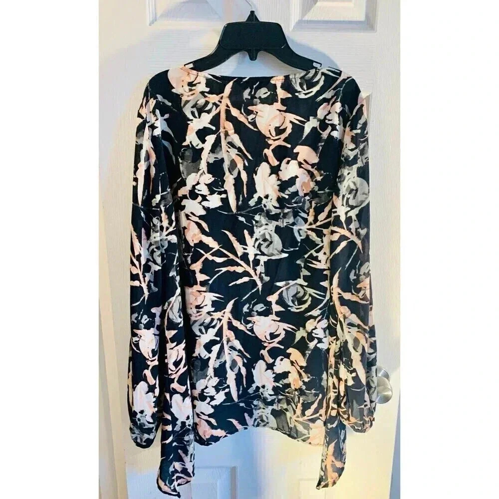 JUICY COUTURE Navy Blue & Pink Floral Blouse Size XL Long Sleeve Rhinestones - Picture 4 of 4